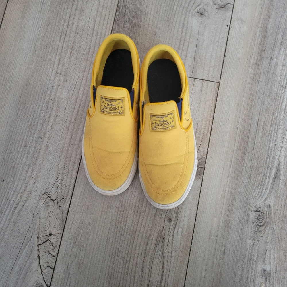 Nike sb Jankowski slip ons size 6